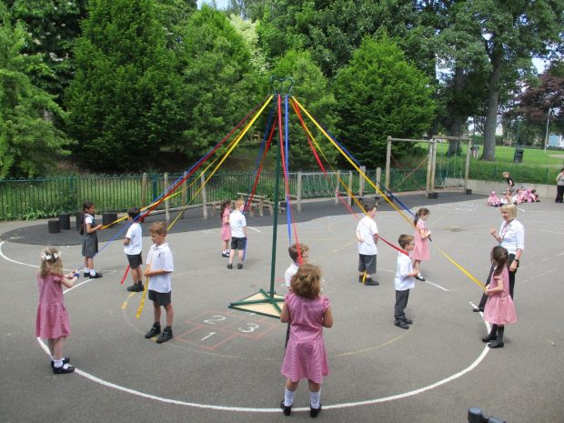 Maypole with weighted base