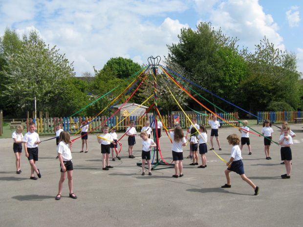 Maypole with weighted base